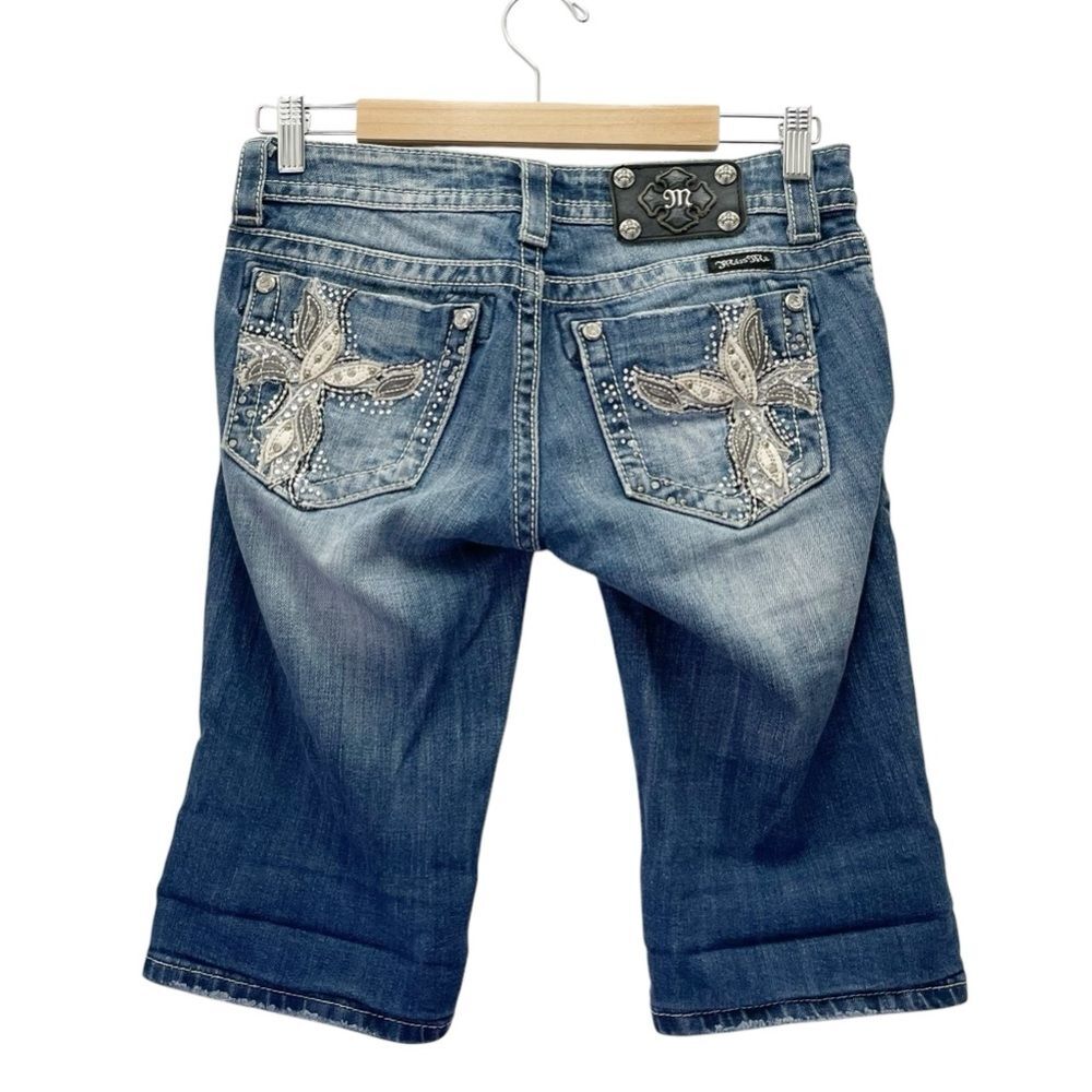 Miss Me Bermuda Shorts Size 26 Embellished Cross Pockets Stretch Denim JE5837M